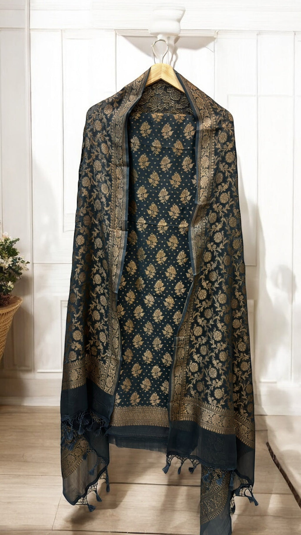 Pure Khaddi Georgette 3 Pc Suit Set with Gold Zari
