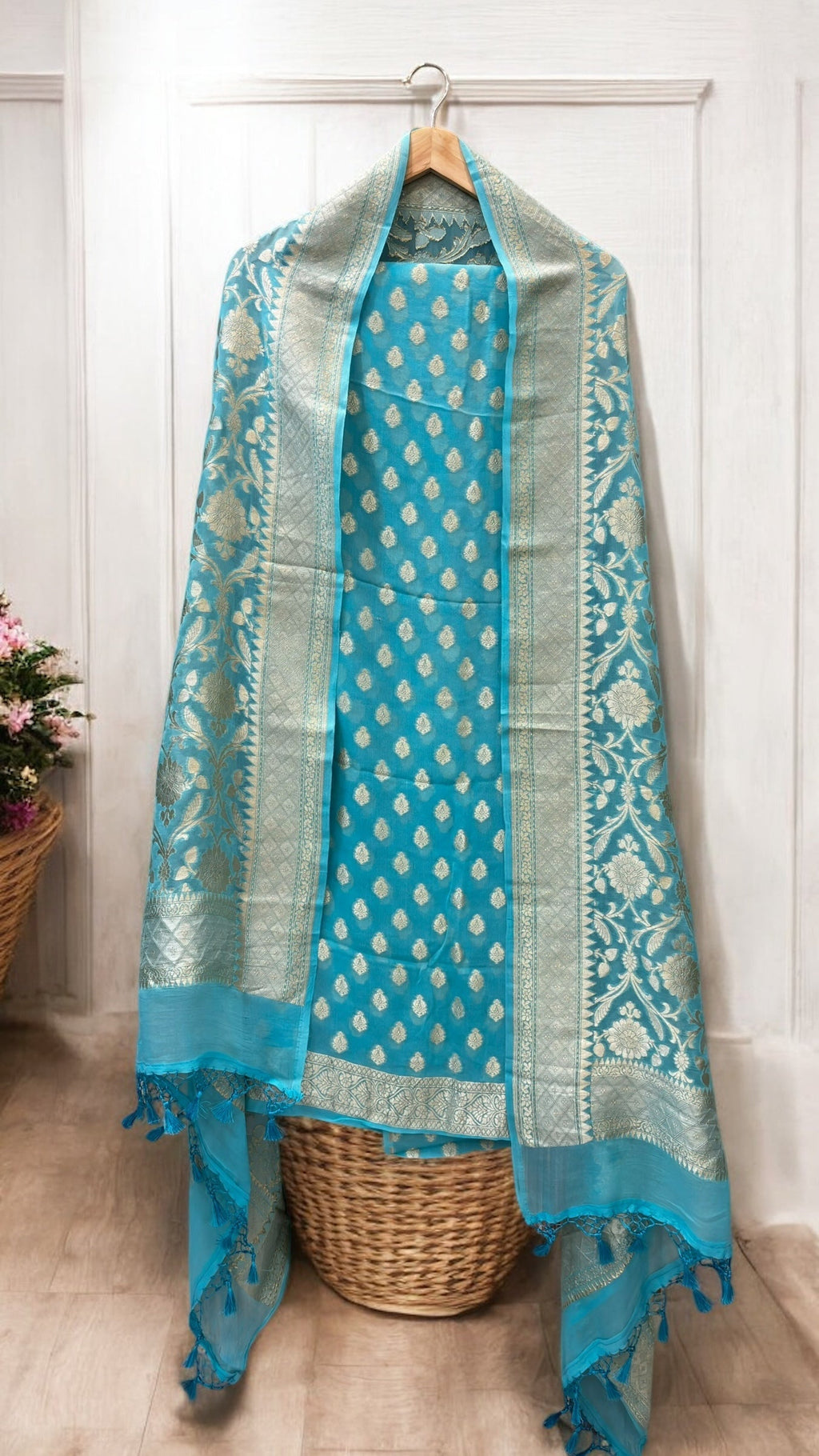 Pure Khaddi Georgette 3 Pc Suit Set with Gold Zari